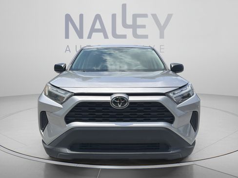 Used 2023 Toyota RAV4 LE FWD image 15