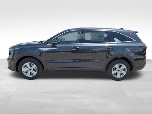 New 2026 Kia Sorento LX FWD image 4