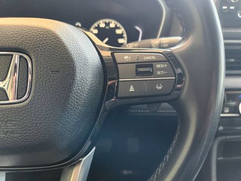 Used 2025 Honda Pilot EX-L image 29