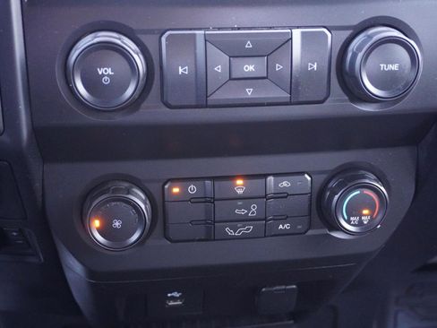 Used 2020 Ford F150 XL w/ Equipment Group 101A Mid AWD/4WD image 14