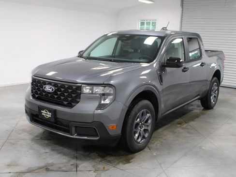 New 2026 Ford Maverick XLT w/ XLT Luxury Package FWD image 3