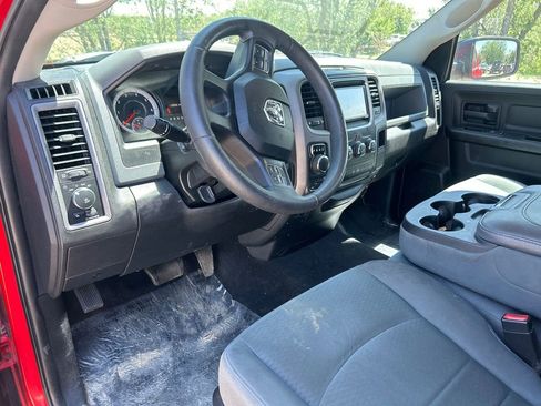 Used 2017 RAM 1500 Express w/ Express Value Package AWD/4WD image 2