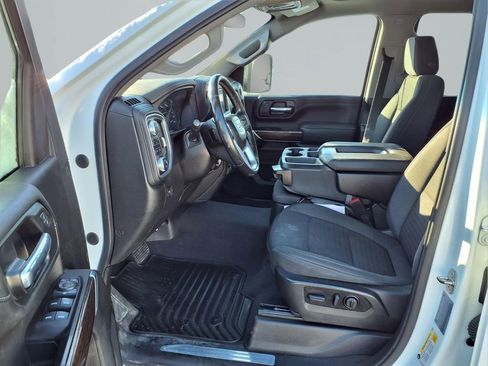 Used 2022 GMC Sierra 2500 SLE w/ SLE Value Package; image 21