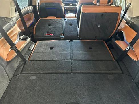 Used 2022 BMW X7 xDrive40i w/ Premium Package image 15