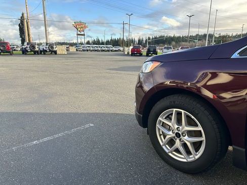 Used 2024 Ford Edge SEL image 25