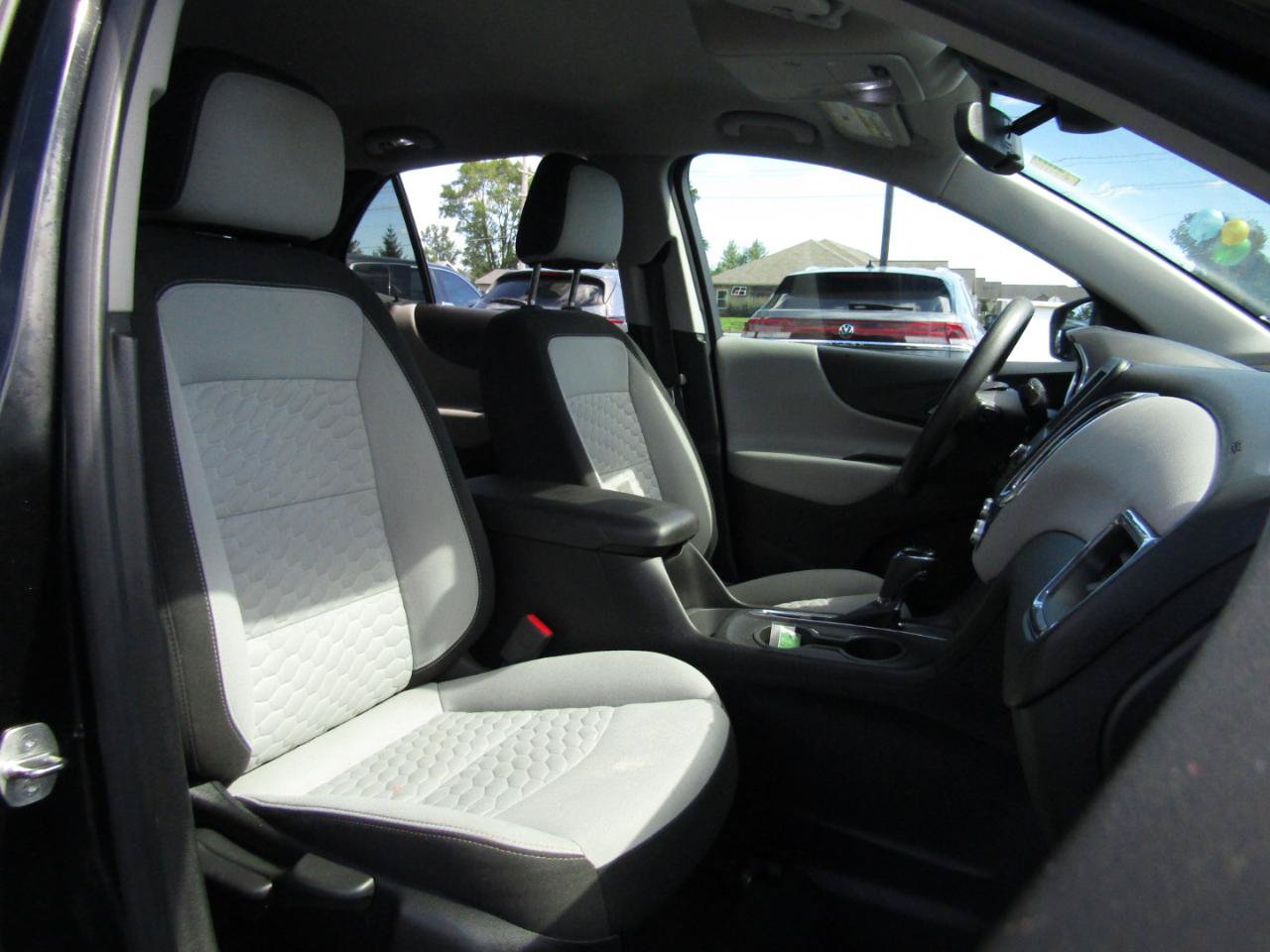 Used 2020 Chevrolet Equinox LS w/ LS Convenience Package FWD image 23