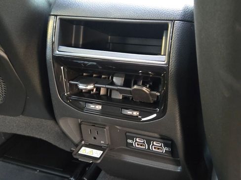 New 2025 Jeep Grand Cherokee Laredo X w/ Luxury Tech Group I image 10