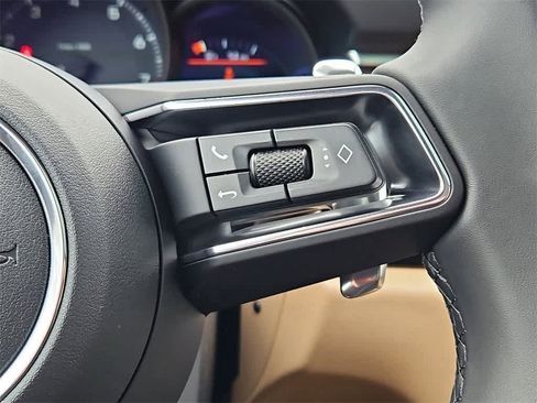 New 2026 Porsche Macan image 23