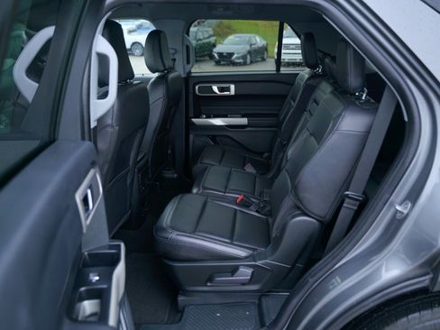 Used 2023 Ford Explorer XLT w/ Equipment Group 202A image 26