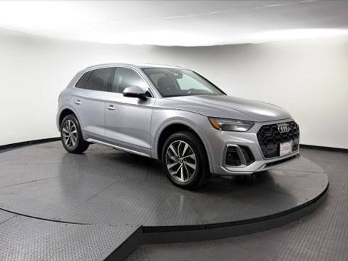 Used 2023 Audi Q5 2.0T Premium w/ Convenience Package AWD/4WD image 11