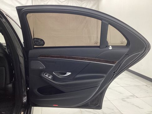 Used 2018 Mercedes-Benz S 560 4MATIC Sedan image 25