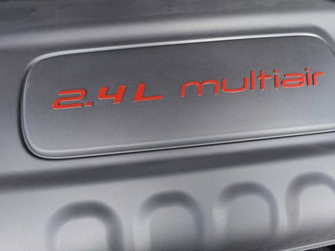 Used 2022 Jeep Compass Limited image 34