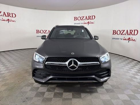 Used 2022 Mercedes-Benz GLC 300 image 2