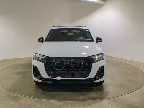 Used 2025 Audi SQ7 Prestige AWD/4WD image 26