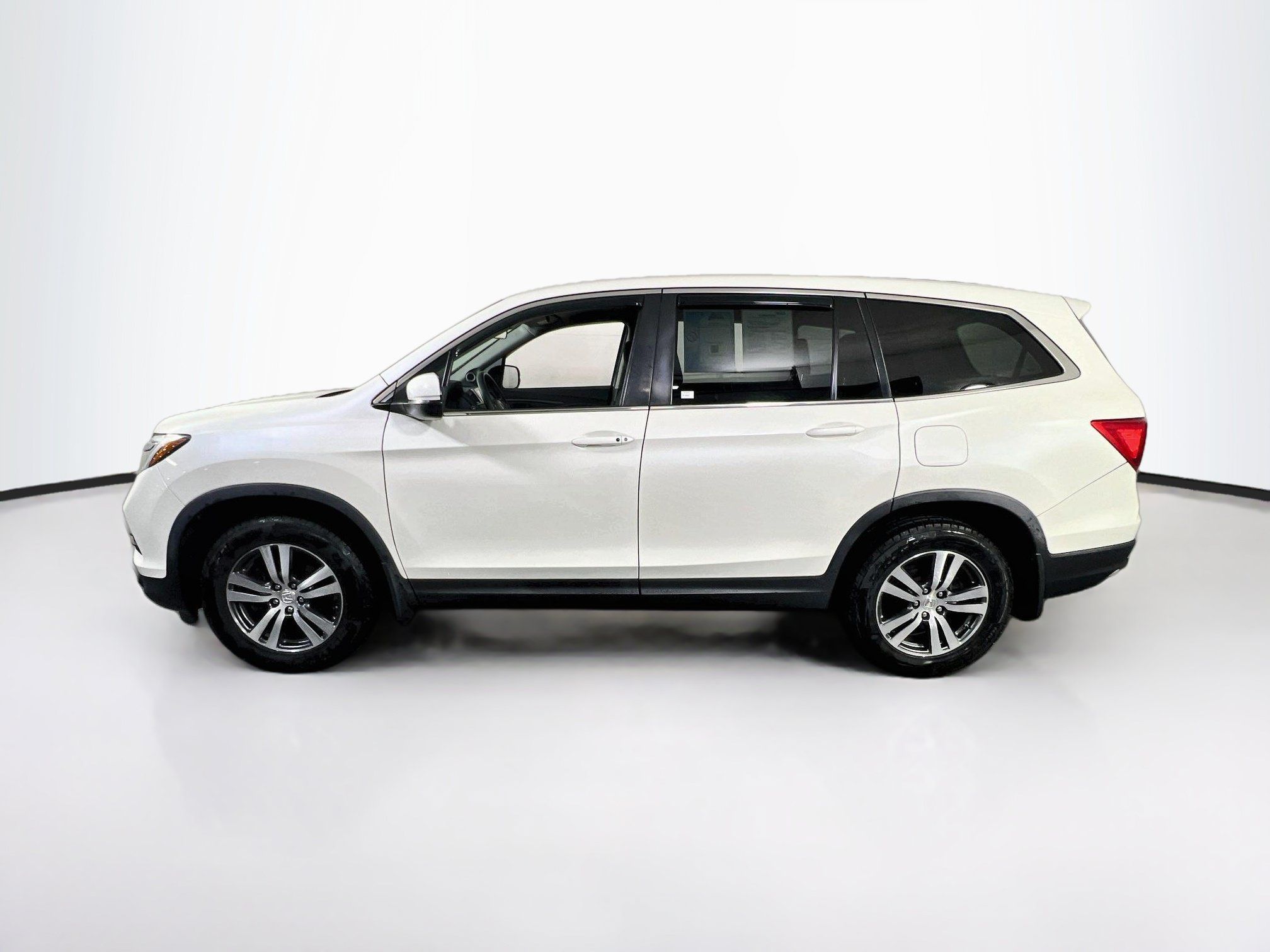 Used 2017 Honda Pilot EX image 8