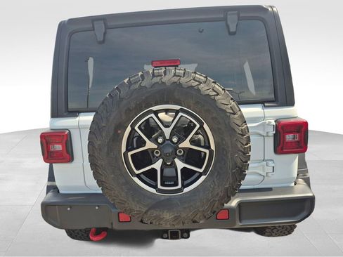 Used 2024 Jeep Wrangler Unlimited Rubicon image 5