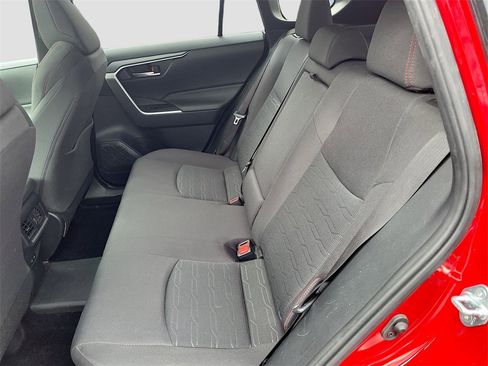 Used 2024 Toyota RAV4 SE w/ Weather & Moonroof Package image 25