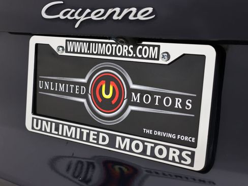 Used 2021 Porsche Cayenne AWD/4WD image 19