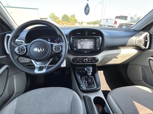 Used 2021 Kia Soul S FWD image 19