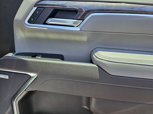 New 2026 Chevrolet Silverado 1500 LTZ w/ LTZ Premium Package AWD/4WD image 8