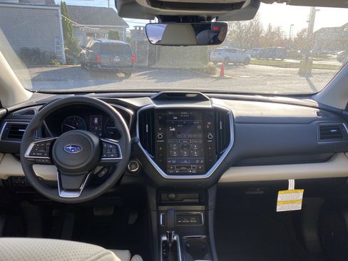 New 2025 Subaru Ascent Limited image 9