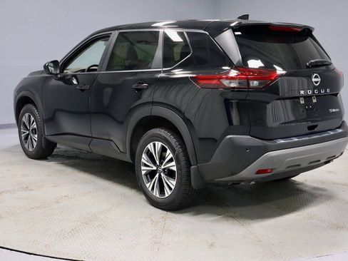 Certified 2023 Nissan Rogue SV image 9