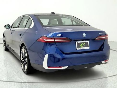 Used 2025 BMW i5 eDrive40i RWD image 7