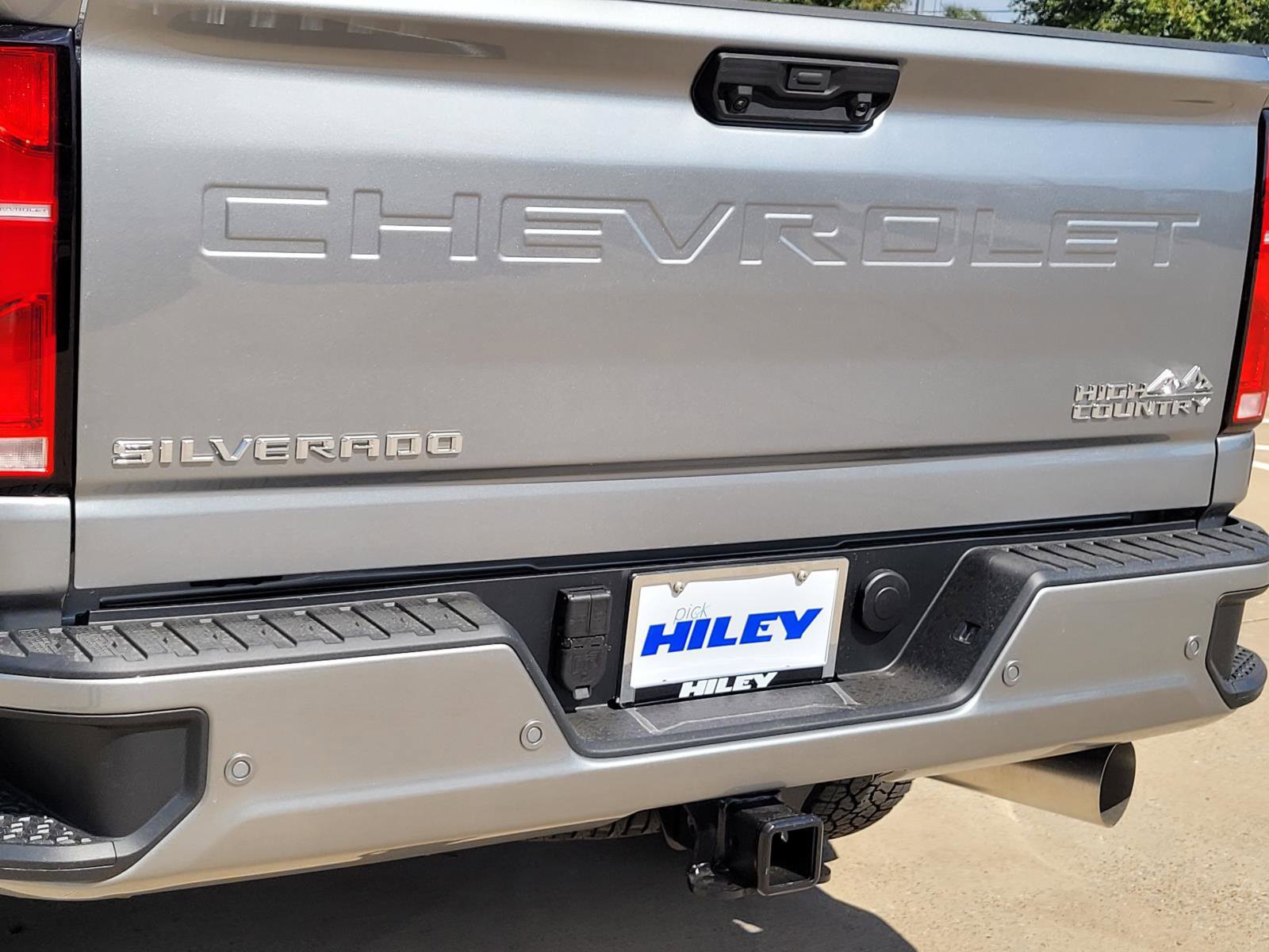 New 2026 Chevrolet Silverado 2500 High Country w/ High Country Premium Package AWD/4WD image 4