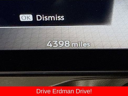 Used 2025 Nissan Kicks SR FWD image 32