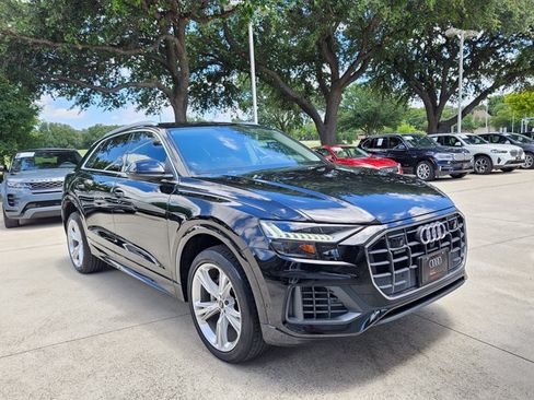 Used 2023 Audi Q8 Premium w/ Convenience Package AWD/4WD image 3