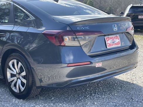 Used 2025 Honda Civic LX image 31