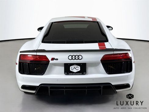 Used 2018 Audi R8 V10 w/ Premium Package image 5