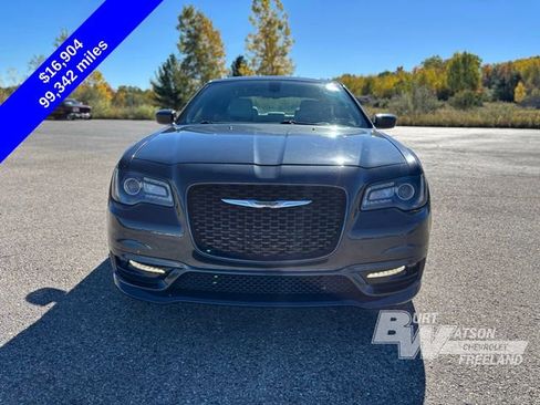 Used 2018 Chrysler 300 S w/ S Model Appearance Package image 9