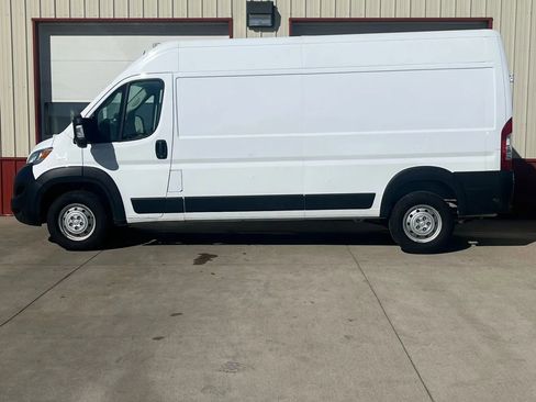 Used 2023 RAM ProMaster 2500 image 24