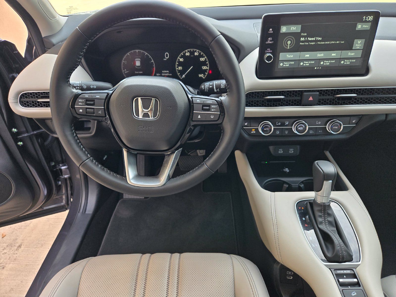Used 2027 Honda HR-V EX-L image 10