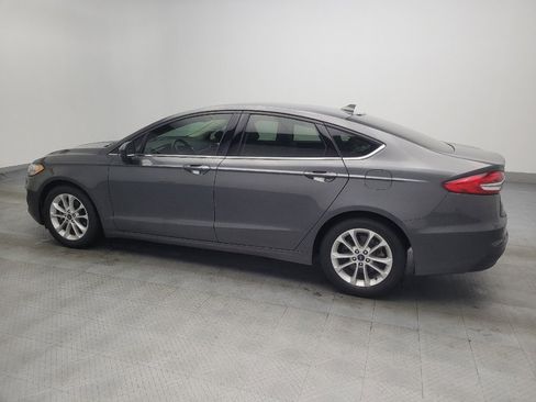 Used 2020 Ford Fusion SE image 3