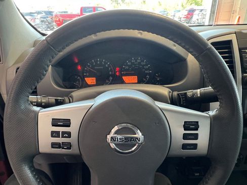 Used 2016 Nissan Frontier SV w/ SV Value Truck Package AWD/4WD image 15