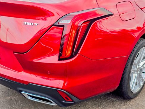 Used 2025 Cadillac CT4 Luxury image 19