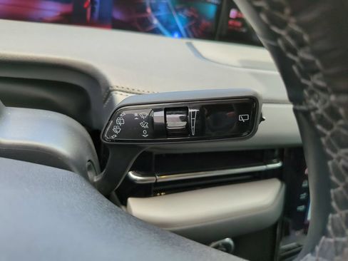Used 2025 Lincoln Navigator L Reserve AWD/4WD image 32