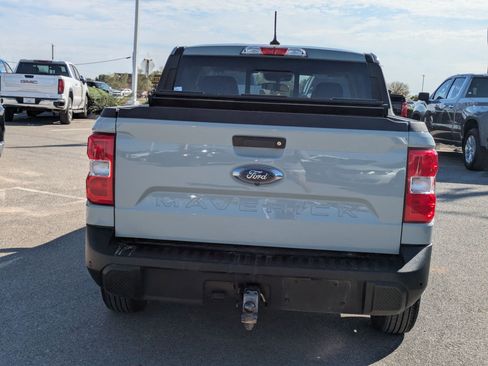 Used 2022 Ford Maverick Lariat w/ Lariat Luxury Package image 4