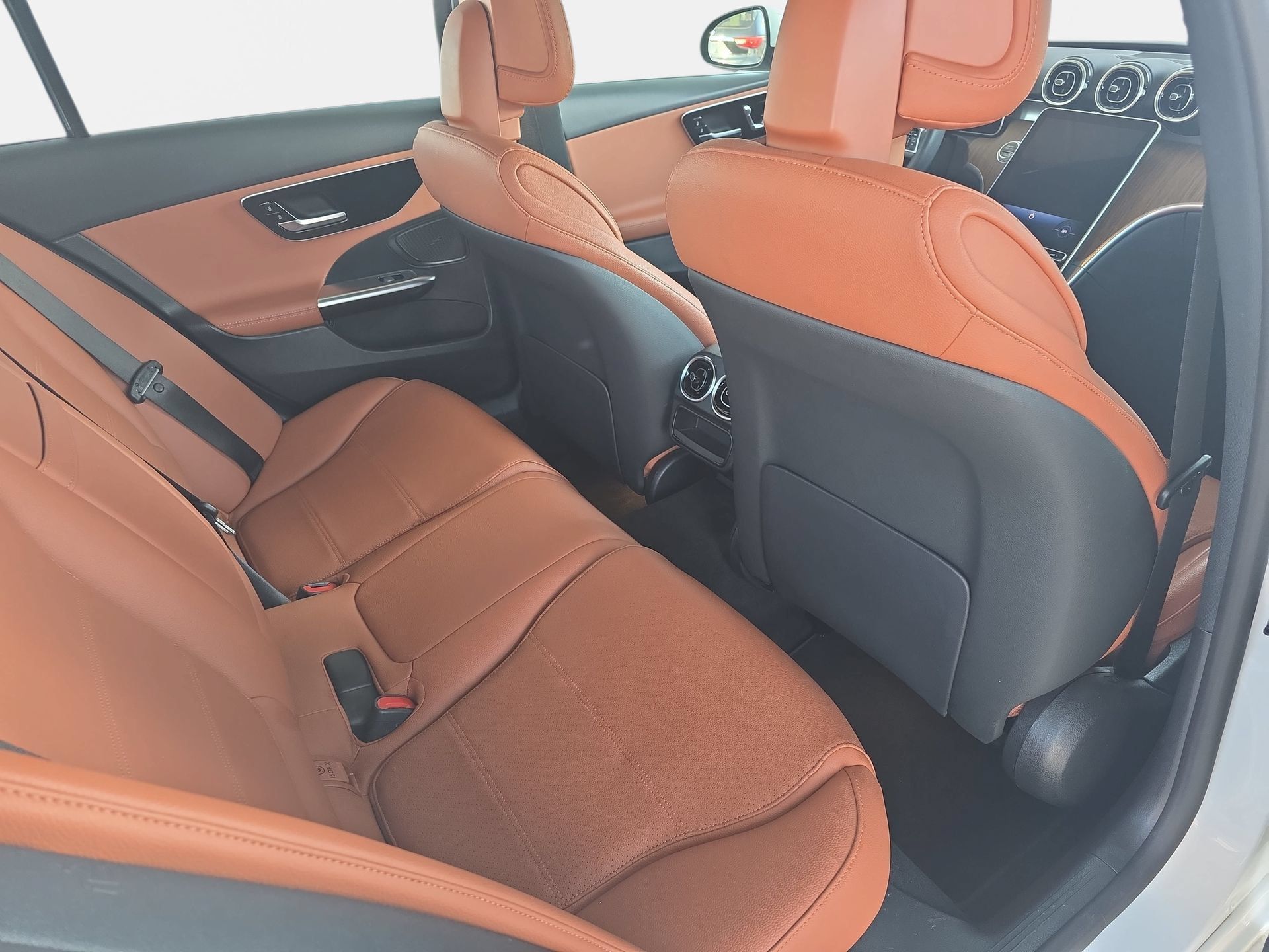 Used 2024 Mercedes-Benz C 300 Sedan image 11
