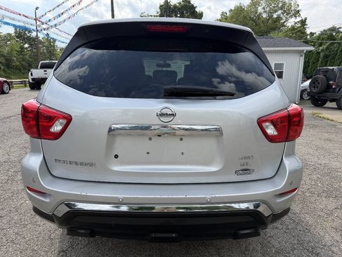 Used 2018 Nissan Pathfinder SL AWD/4WD image 5
