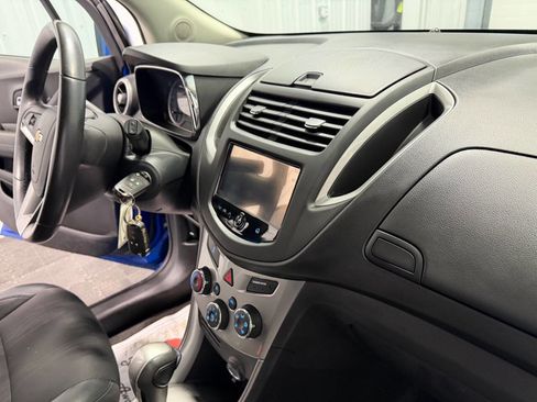 Used 2016 Chevrolet Trax LT w/ LT Convenience Package image 18
