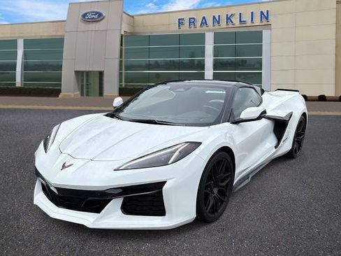 Used 2024 Chevrolet Corvette Z06 RWD image 3