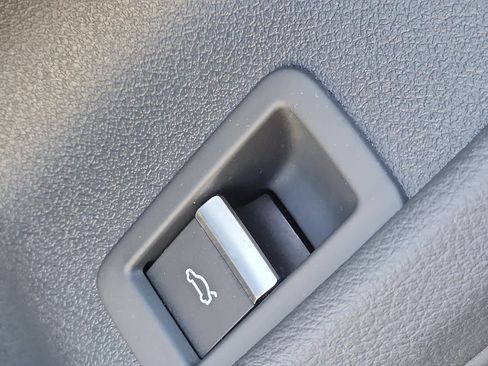 Used 2019 Audi A4 2.0T Premium w/ Convenience Package AWD/4WD image 28