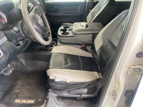 Used 2018 RAM 2500 Tradesman w/ Chrome Appearance Group AWD/4WD image 9
