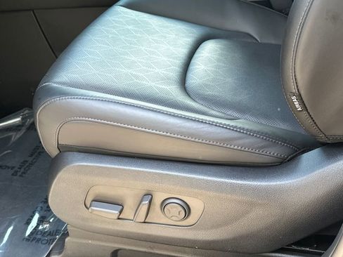 Certified 2025 Kia Carnival SX w/ SX Dark Edition Package FWD image 21