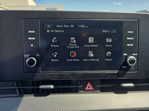 Used 2025 Kia Sportage LX image 22