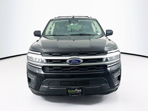 Used 2024 Ford Expedition Max XLT image 2