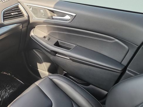 Used 2022 Ford Edge Titanium AWD/4WD image 13